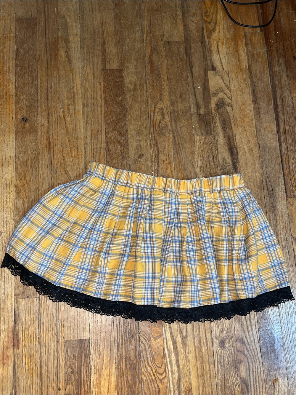Clueless looking skirt